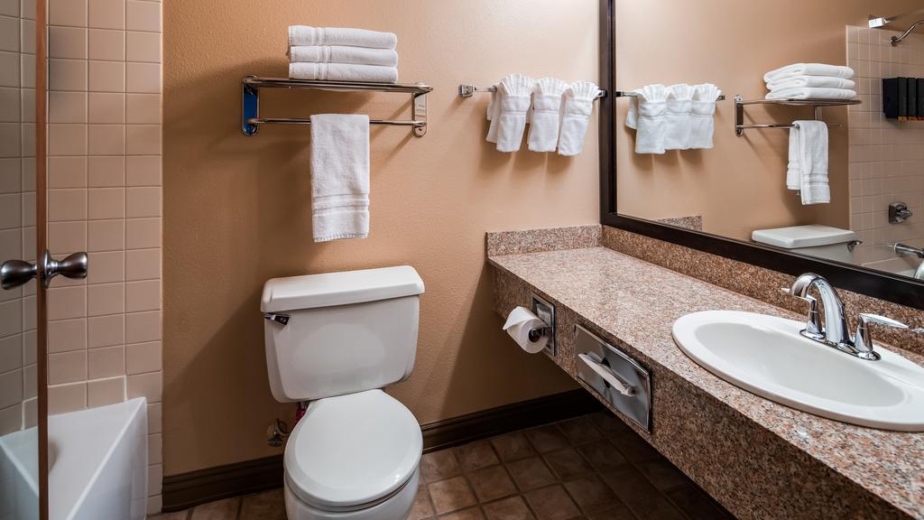 Best Western Golden Lion Hotel Anchorage Exterior photo
