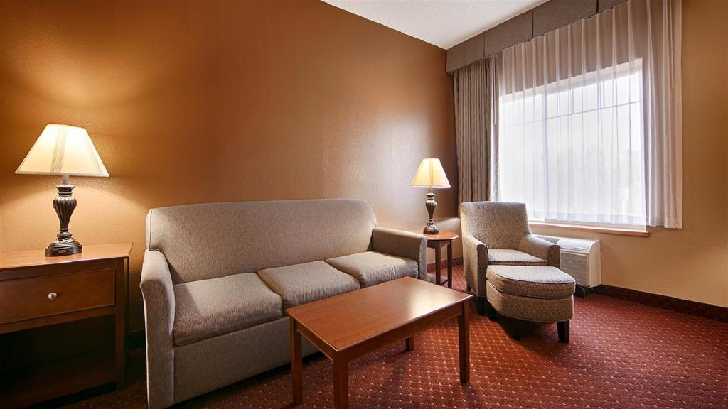 Best Western Golden Lion Hotel Anchorage Exterior photo